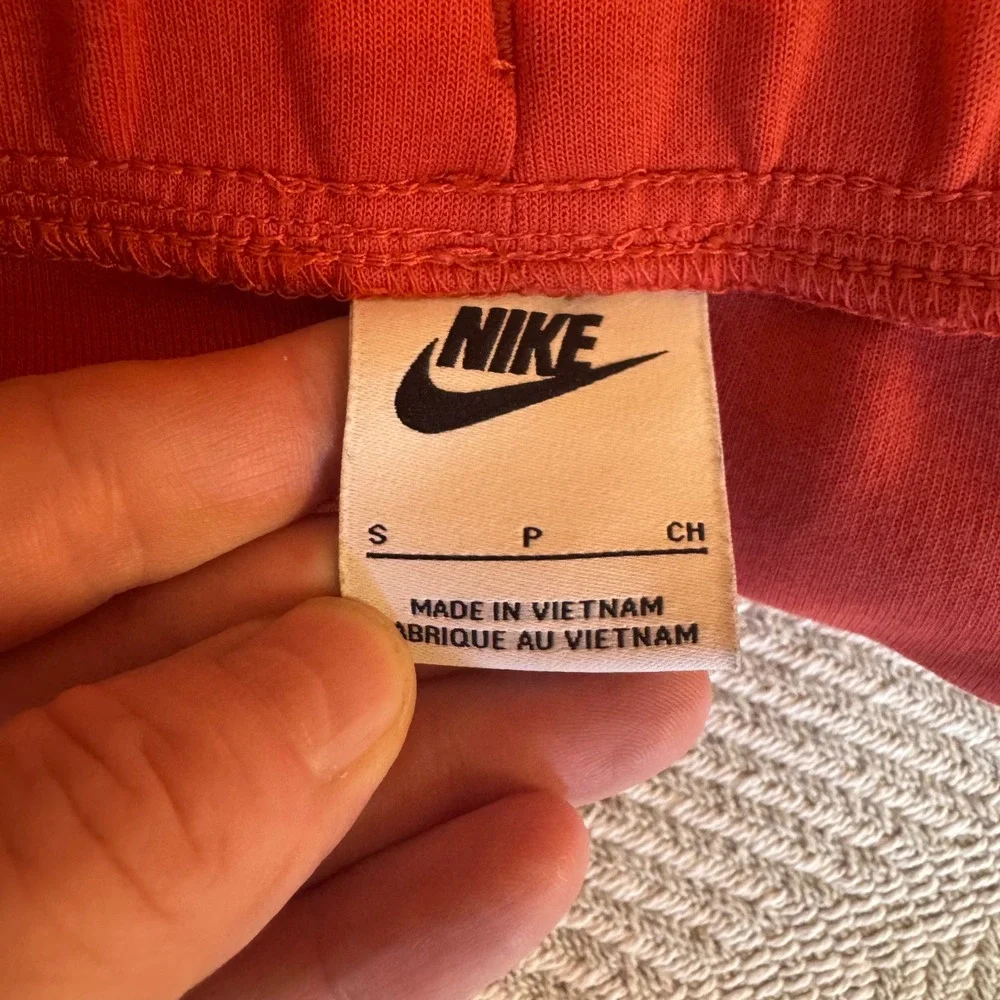 Nike Sportswear Tech Fleece Joggers Lobster Mens Small CU4495-605